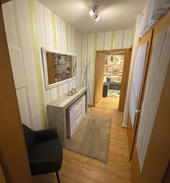 Kleines Apartment Mit Begehbarer Dusche Im Schlafzimmer Eberbach  Ngoại thất bức ảnh